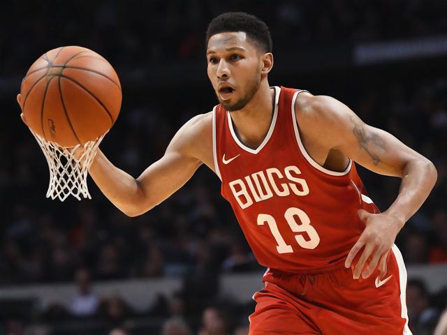 NBA英雄:打造你的梦幻球队,体验篮球策略卡牌乐趣